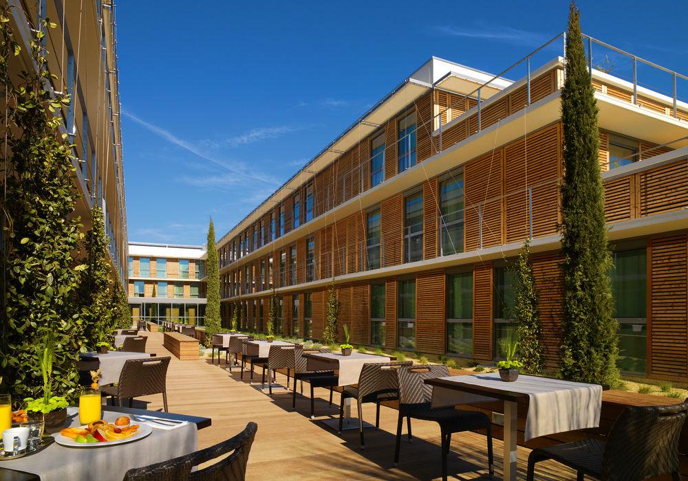 Courtyard By Marriott Montpellier Hotel Exterior foto