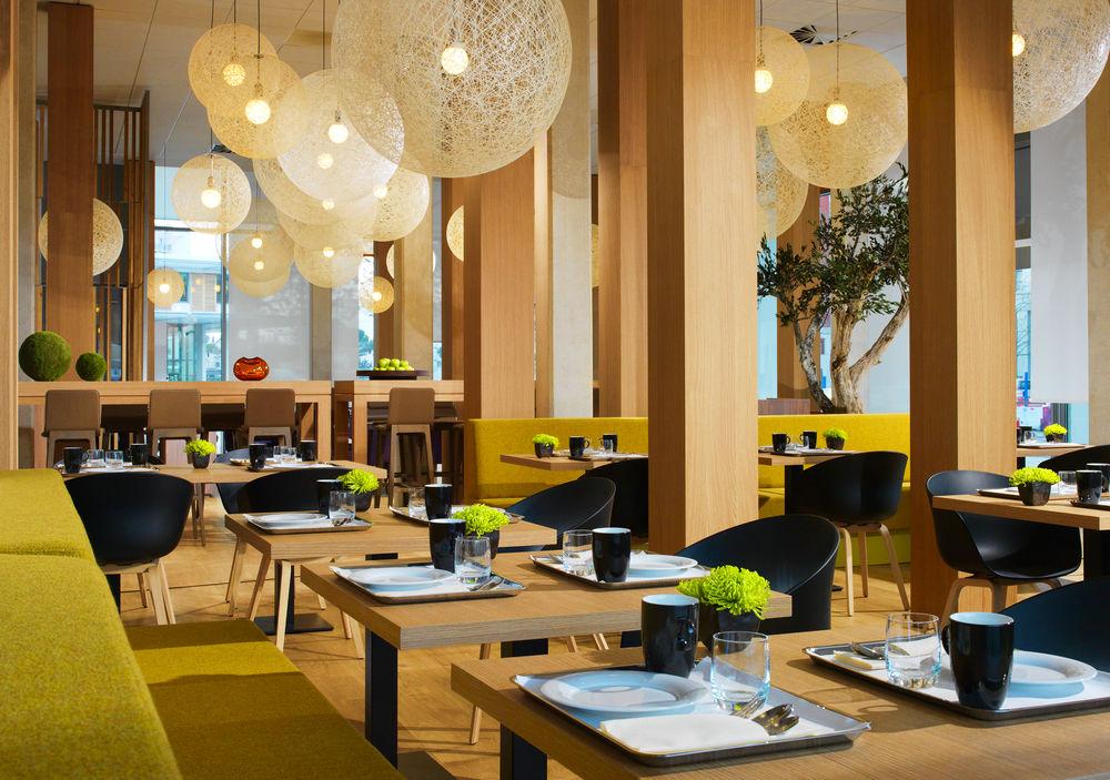 Courtyard By Marriott Montpellier Hotel Exterior foto