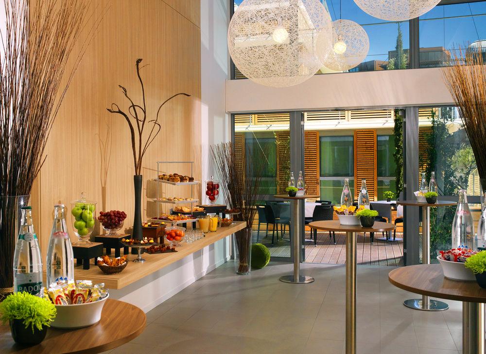 Courtyard By Marriott Montpellier Hotel Exterior foto