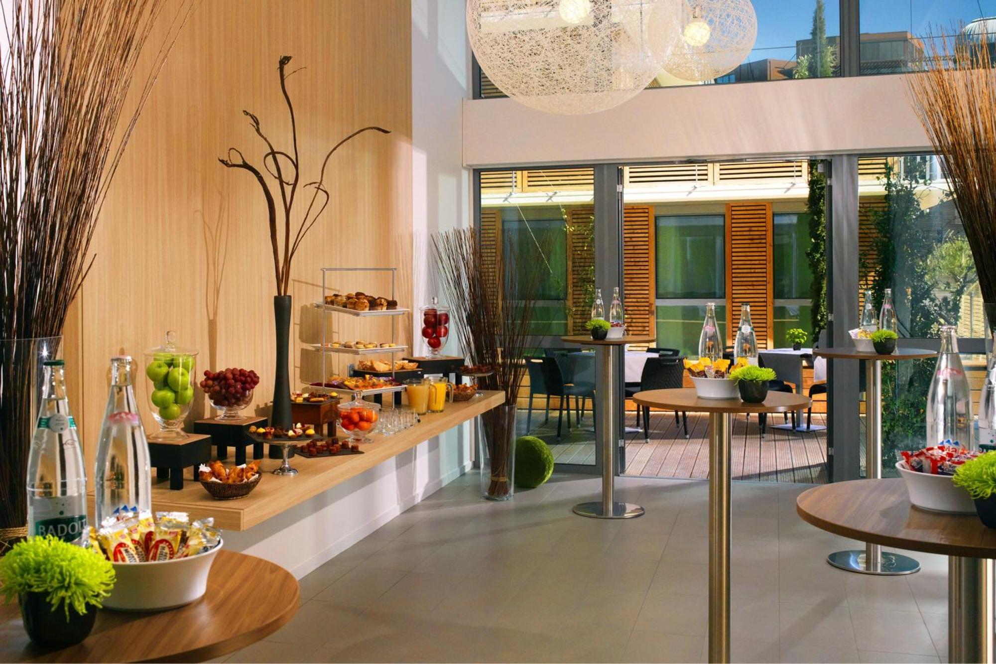Courtyard By Marriott Montpellier Hotel Exterior foto