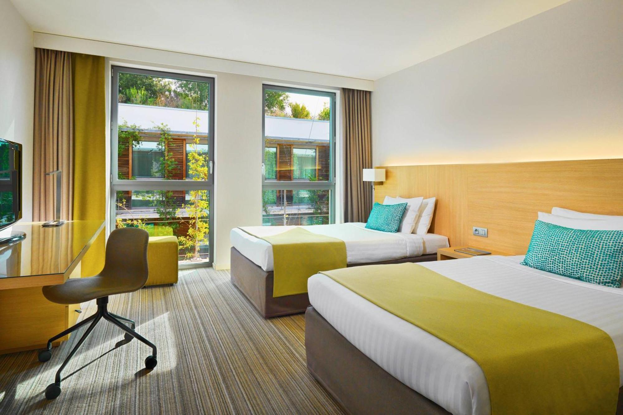 Courtyard By Marriott Montpellier Hotel Exterior foto