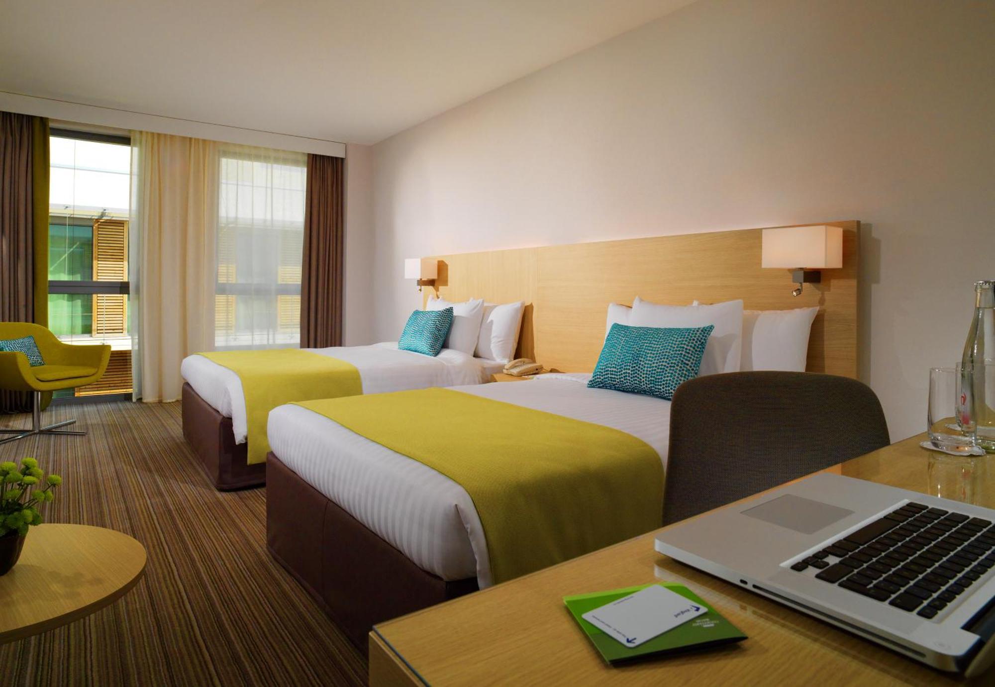 Courtyard By Marriott Montpellier Hotel Exterior foto