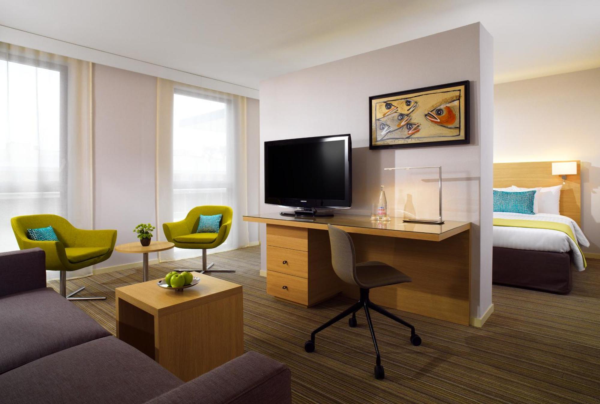Courtyard By Marriott Montpellier Hotel Exterior foto
