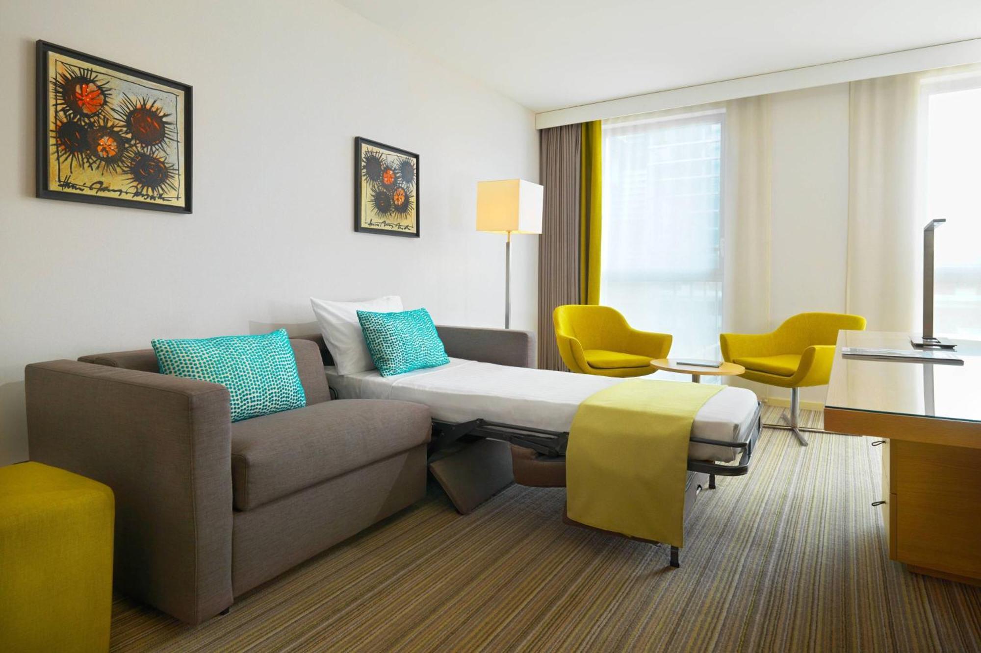 Courtyard By Marriott Montpellier Hotel Exterior foto